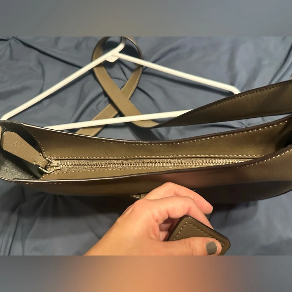 Guess Olive Green Shoulder Bag - Picture 5 of 5